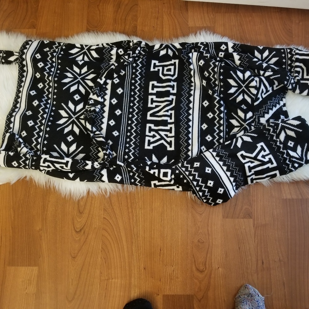 Brand New black and white Pink VS bath robe.